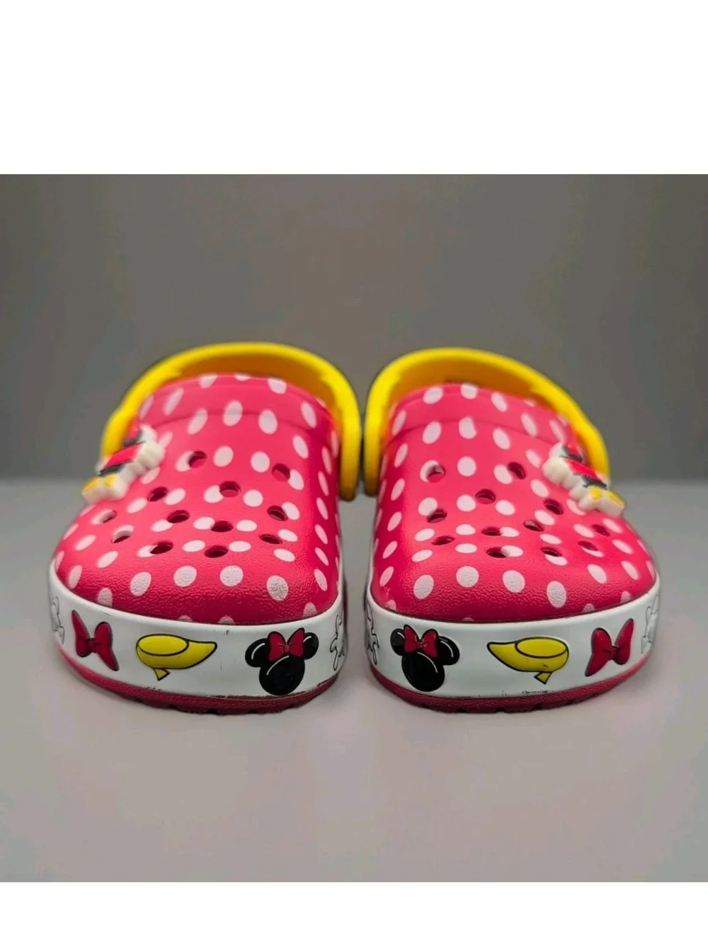 CROCS colors red